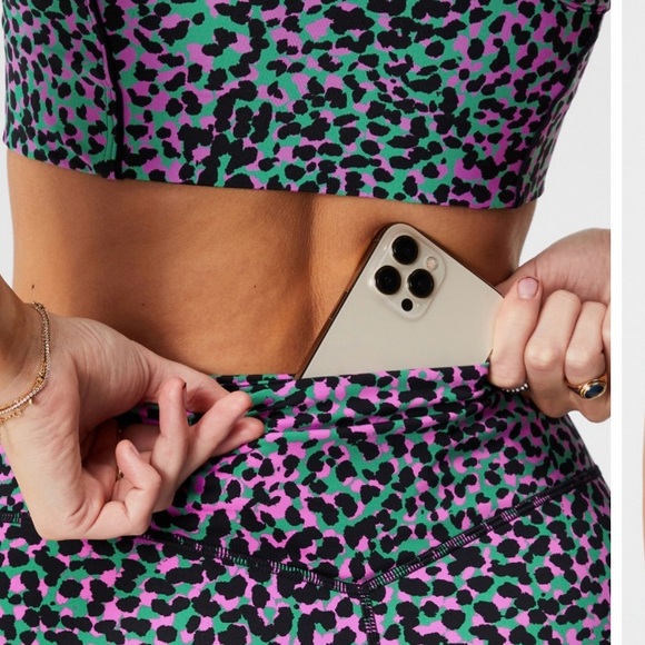 Fabletics Grass Green Safari Set **SOLD - Picture 6 of 6